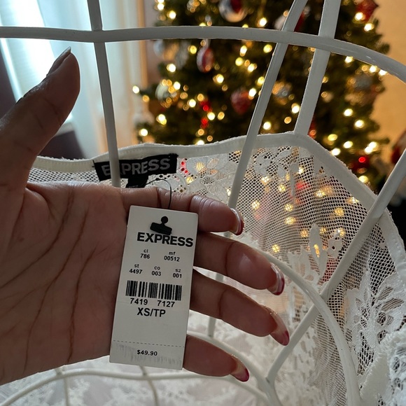 Express Lace Tunic - Picture 5 of 5